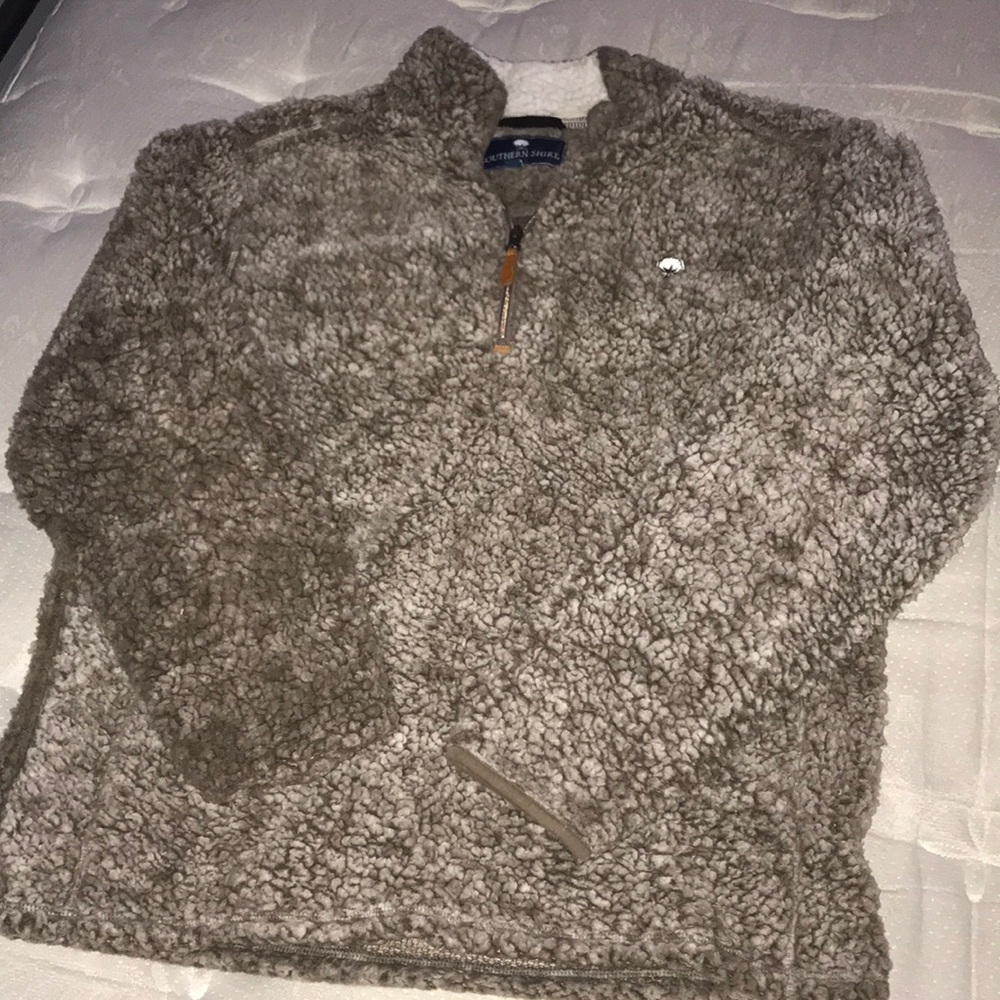 Southern shirt Co quarter zip pullover! 😍